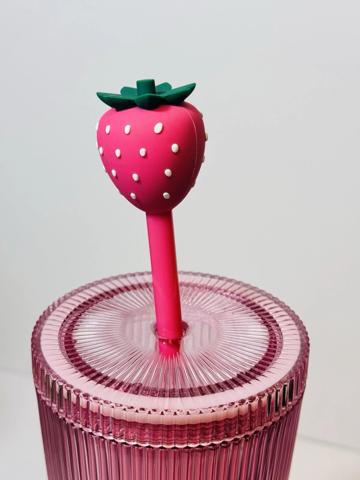 🍓NWT Starbucks 2026 Pink Drink Limited Edition Cold Cup w/ Strawberry Topper