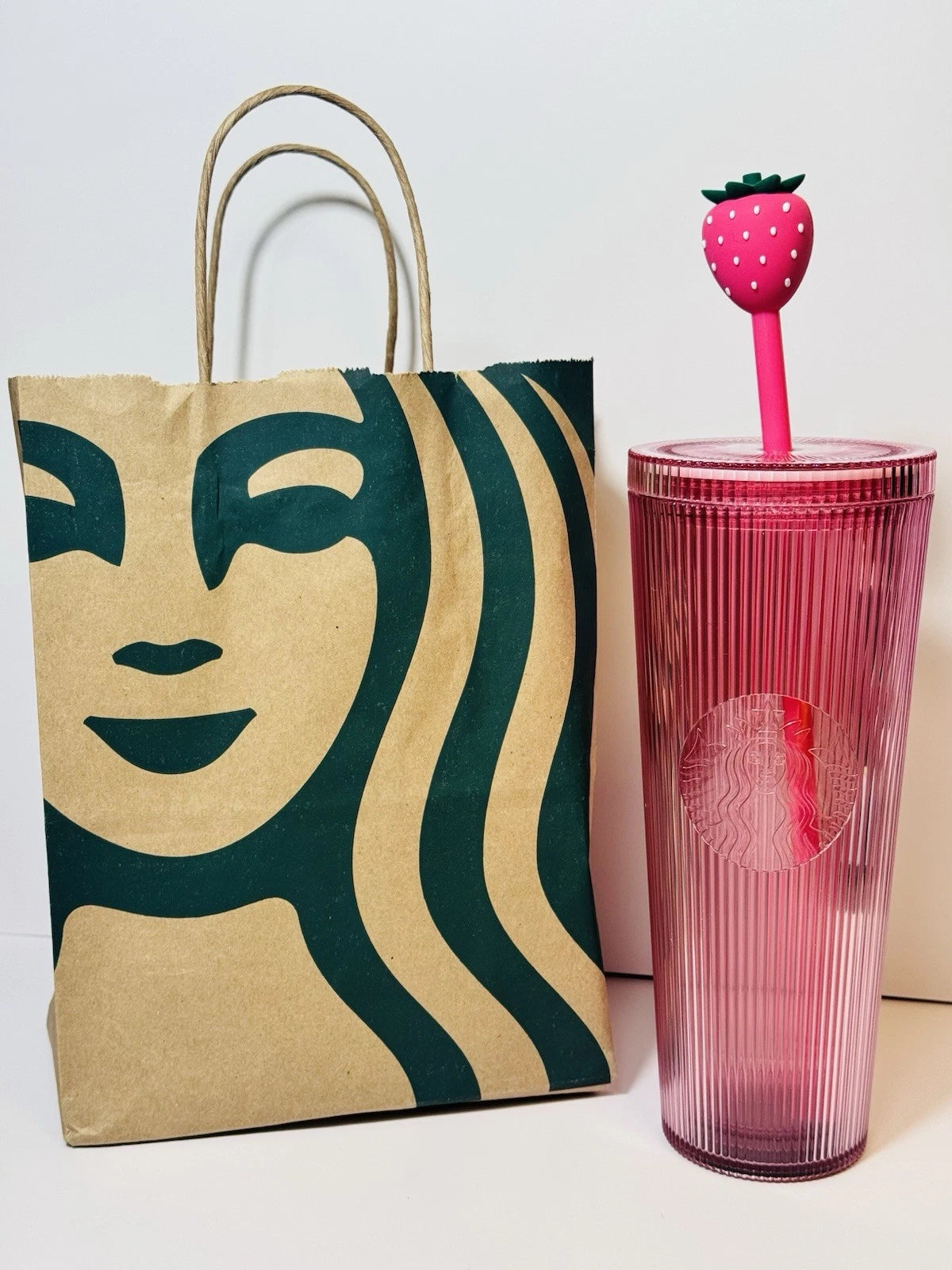 🍓NWT Starbucks 2026 Pink Drink Limited Edition Cold Cup w/ Strawberry Topper