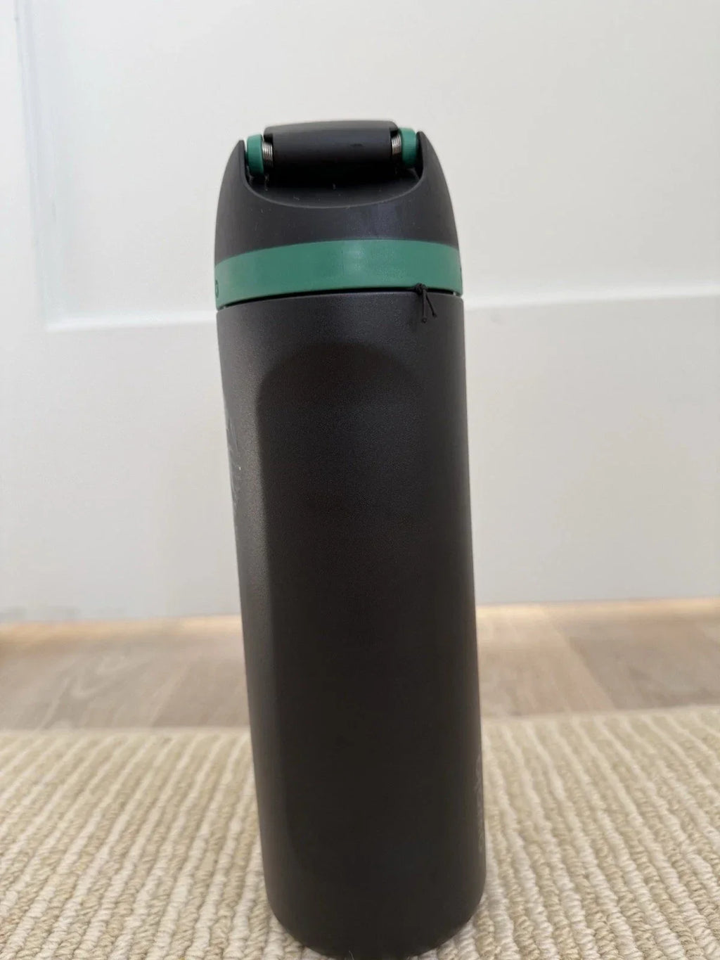 Starbucks x Owala FreeSip 24oz Black Green Insulated Bottle New w/ Tags